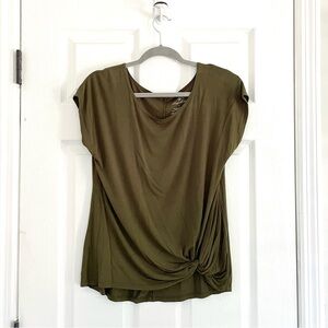 Elegantees army green side-tie t-shirt